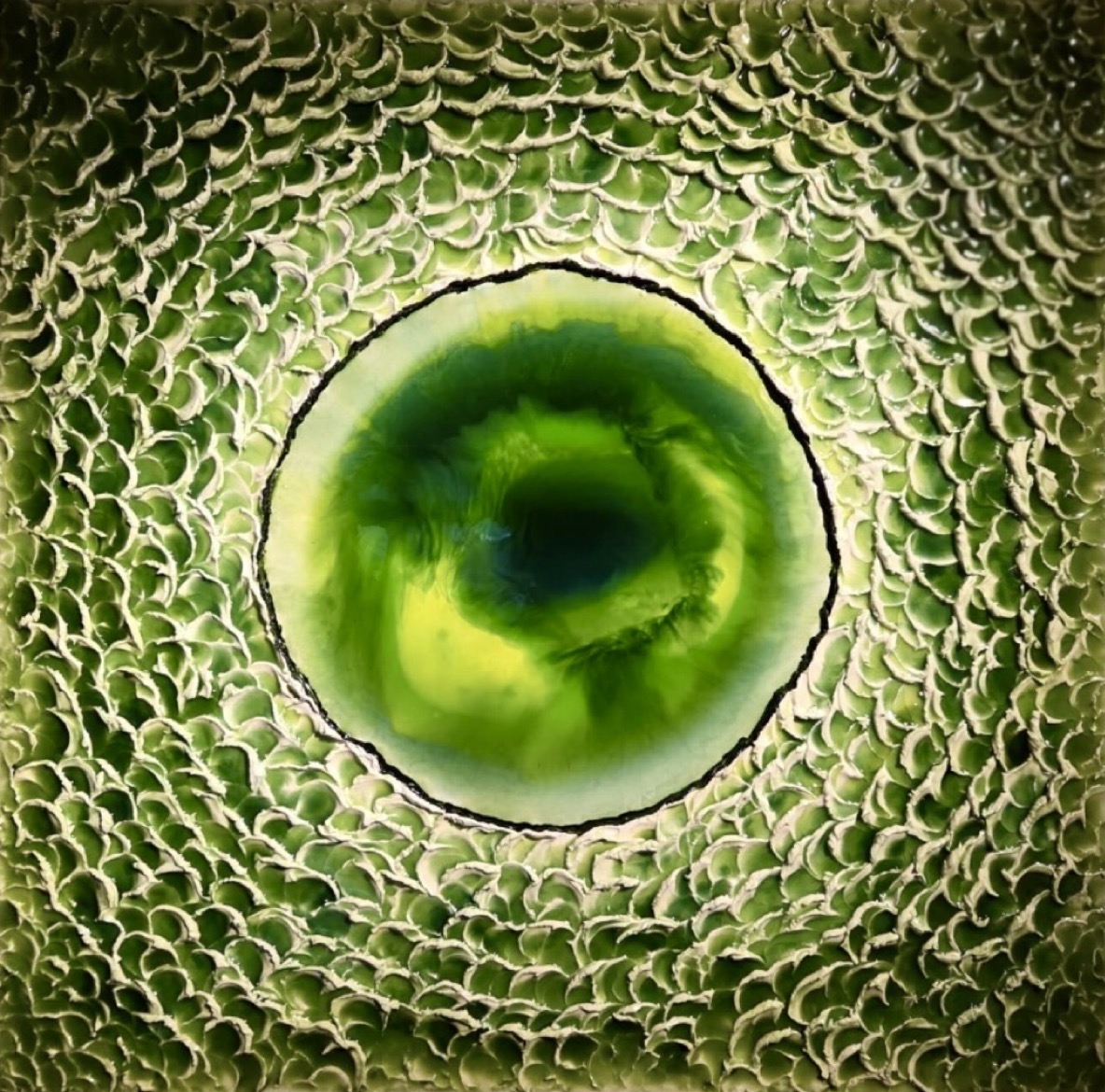 Incantesimo — opera in resina, 80x80 cm